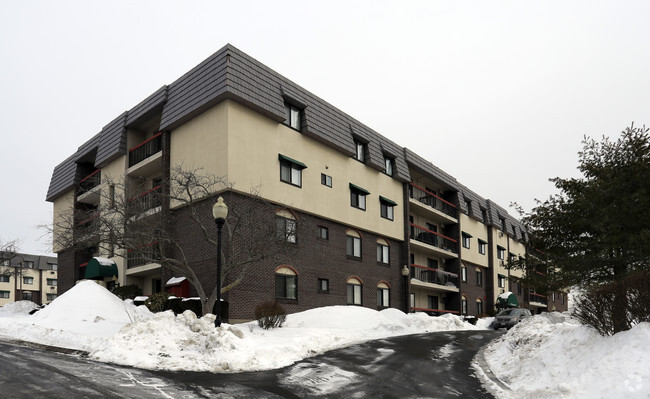 Building Photo - Spanish Trace Apartments