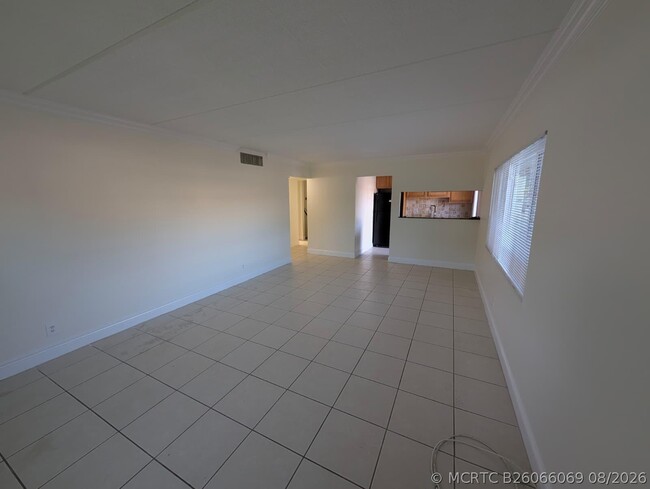 Building Photo - 817 Lighthouse Dr