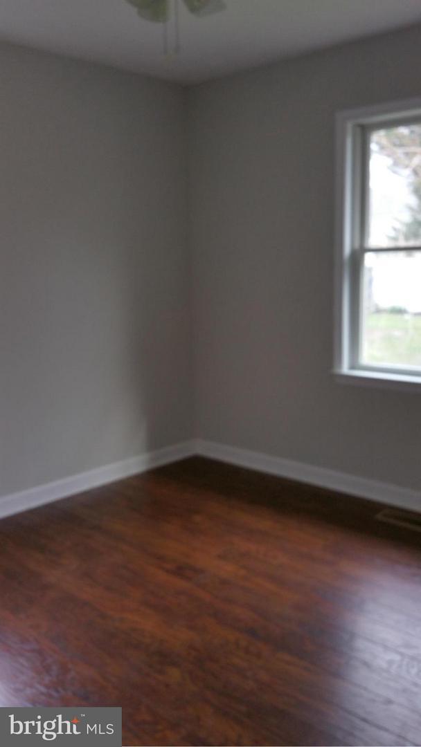 Foto del edificio - 25893 Royal Oak Rd