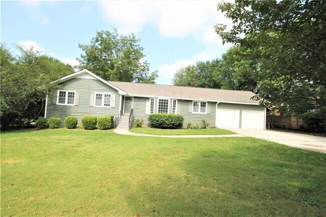 Building Photo - 4865 Chamblee Tucker Rd