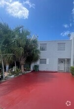 Building Photo - 921 W 80th Pl