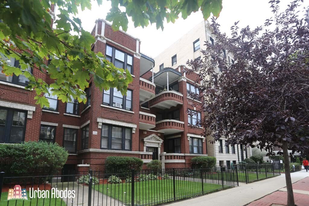 Primary Photo - 441 W Melrose St