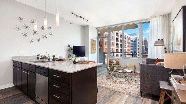 Foto del edificio - 467 W Huron St
