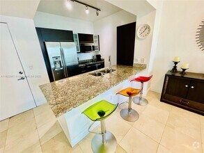 Building Photo - 950 Brickell Bay Dr