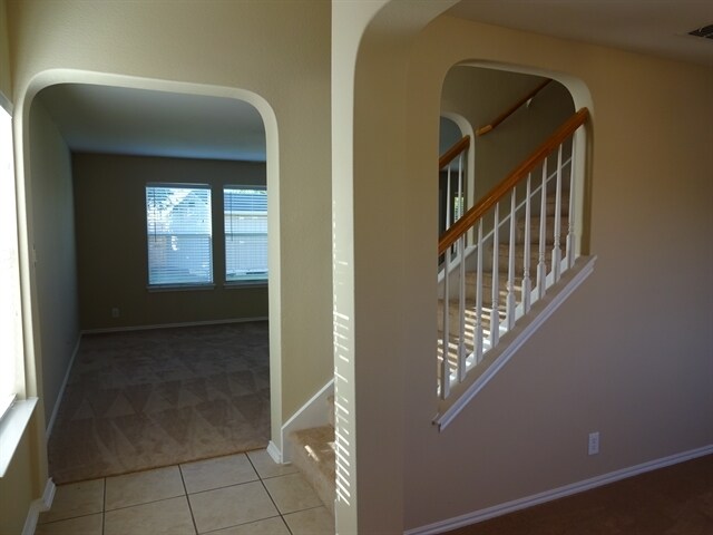 Building Photo - 517 Pecos Circle