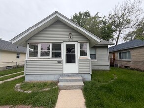 Building Photo - 1241 Bissell St