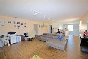 Building Photo - 3 br, 3.5 bath House - Pembroke Falls