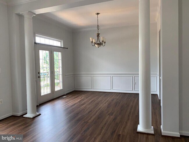 Foto del edificio - 2403 Cypress Green Ln
