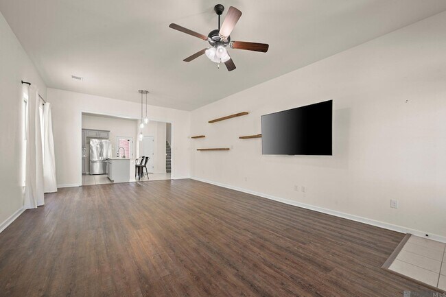 Foto del edificio - 38420 Brown Rd