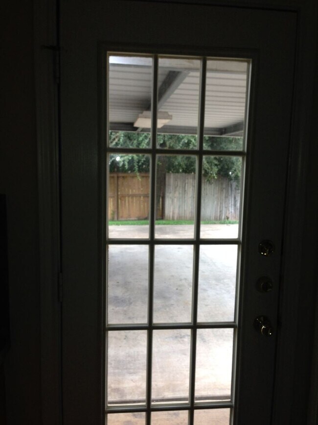 Photo - THREE BEDROOMS TWO BATHS, FENCED BACKYARD,... House