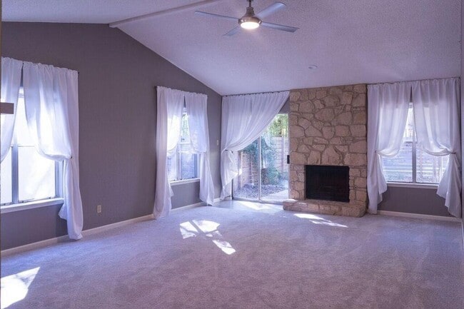 Building Photo - 4403 Molokai Dr