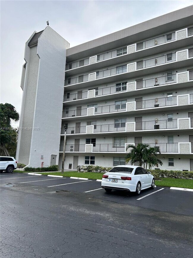 Foto del edificio - 3100 W Rolling Hills Cir