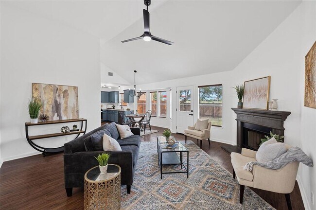 Foto del edificio - **Remodeled Kyle Gem: 3-Bed Oasis with Pri...