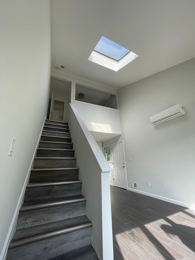 Building Photo - 55 Cebra Ave