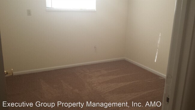 Building Photo - 345 Elmwood Dr