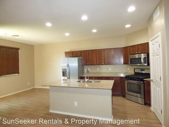Building Photo - 3 br, 2 bath House - 18271 W Sunnyslope Lane