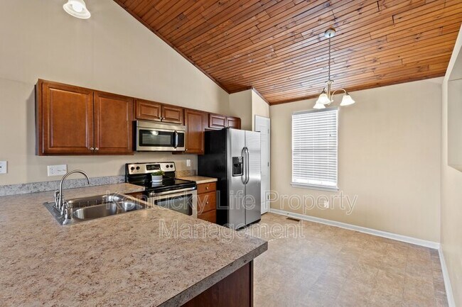 Building Photo - 3505 Squires Woods Way