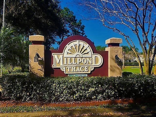 Foto del edificio - 7910 Hardwick Dr
