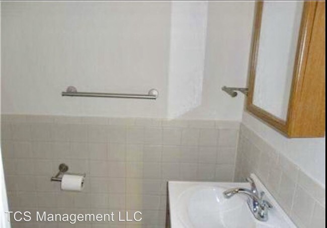 Foto del edificio - 1 br, 1 bath House - 1028 Coates Street #5