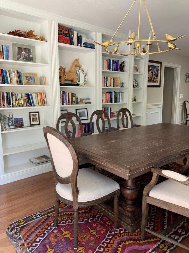 Building Photo - 2170 Walnut Blvd