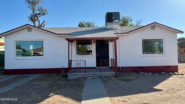 Foto del edificio - 8033 Carpenter Dr
