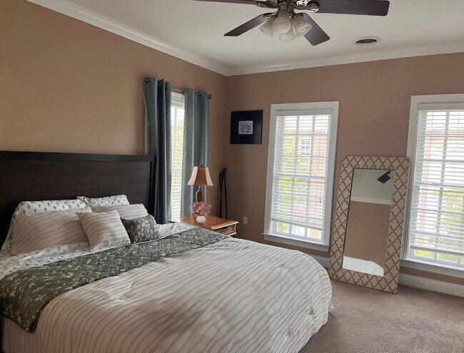 Foto del edificio - 312 Long Pointe Ln