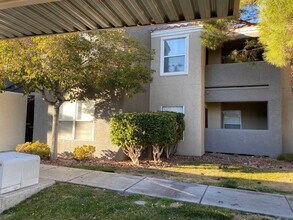 Building Photo - 5055 W Hacienda Ave