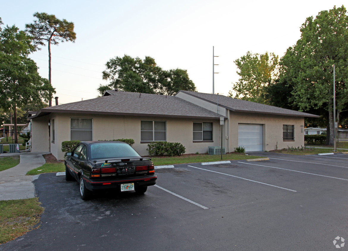 Building Photo - Omega Apartments