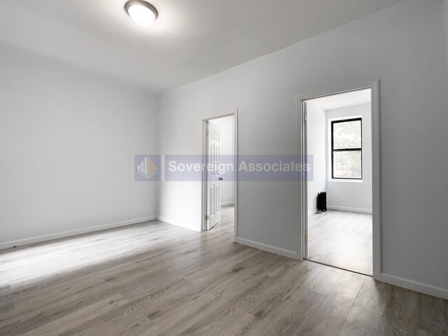 Building Photo - 182 Claremont Ave