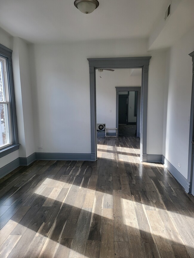 Foto del edificio - 1940 S Trumbull Ave