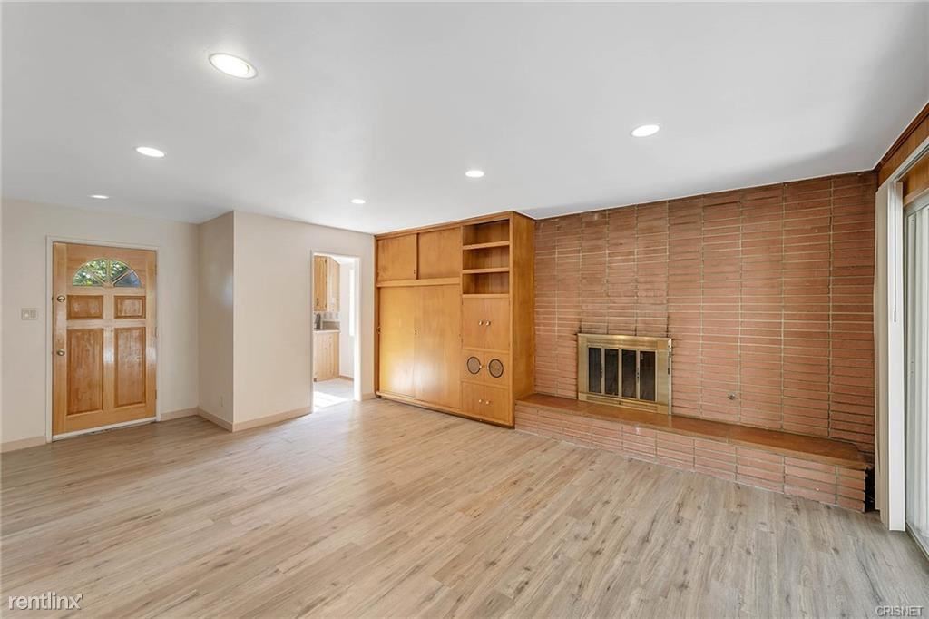 Primary Photo - 3 br, 1 bath House - 13845 Archwood St