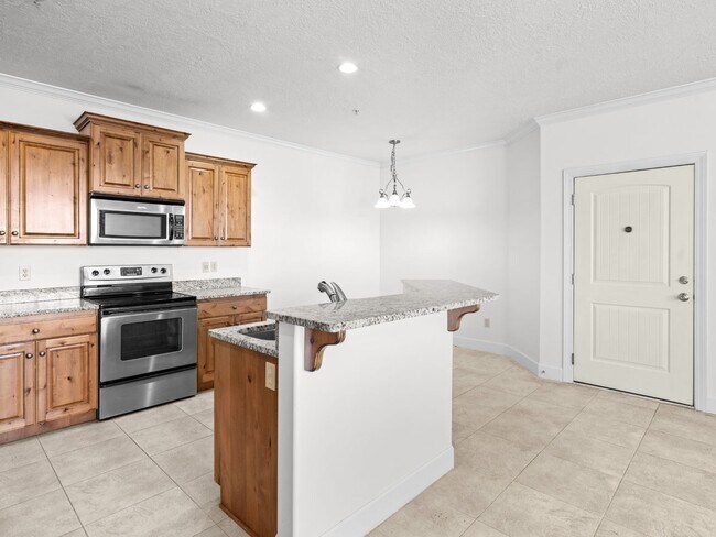 Foto del edificio - Luxurious 3-Bedroom Condo in North Orem