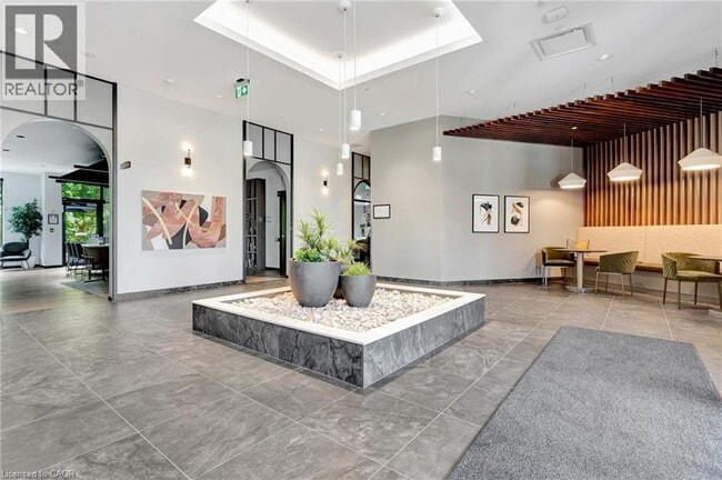 Building Photo - 525 New Dundee Rd