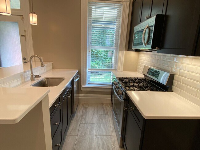 Building Photo - W King Ave 101-101.5 MLR