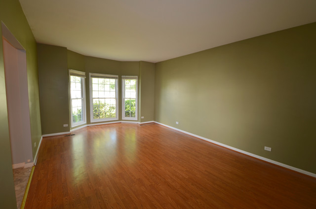 Building Photo - 490 Flora Dr