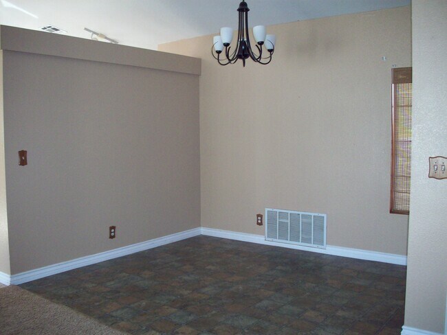 Foto del edificio - 3711 Cedarwood Ct