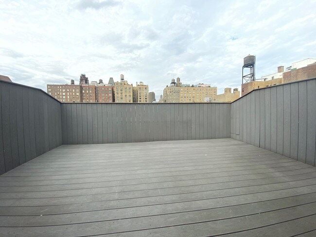 Building Photo - 34 W 75th St