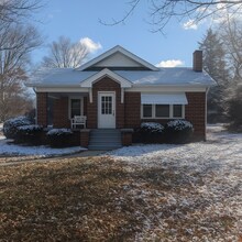 Building Photo - 511 Alamance Rd