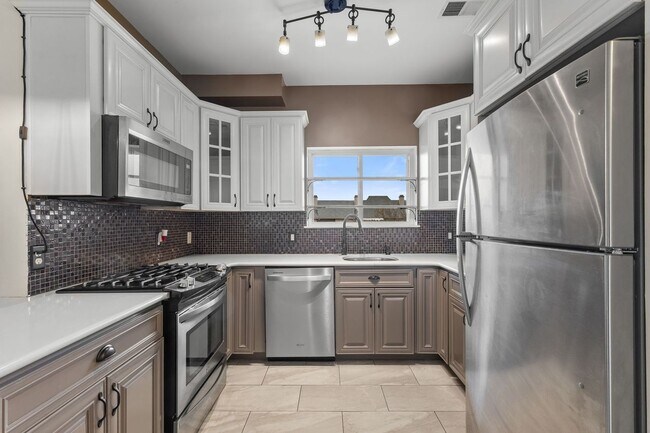 Foto del edificio - 1017 Brittany Dr