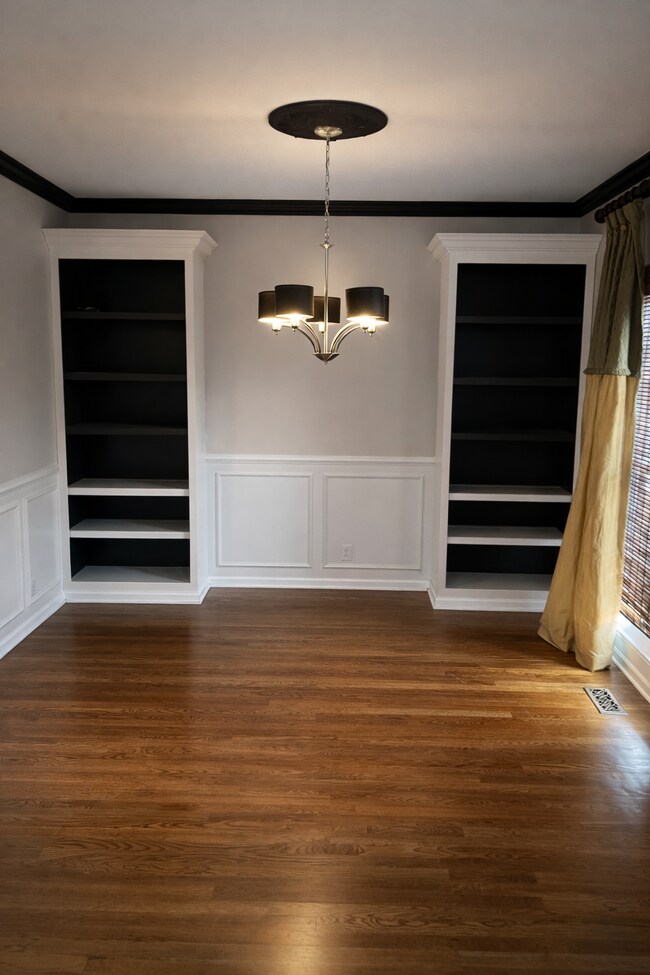 Foto del edificio - 2518 Wythe Close