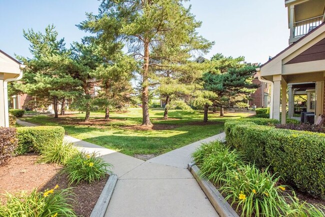 Building Photo - Green Trails Apartments