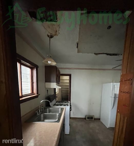 Building Photo - 3 br, 1 bath House - 1310 Park Street