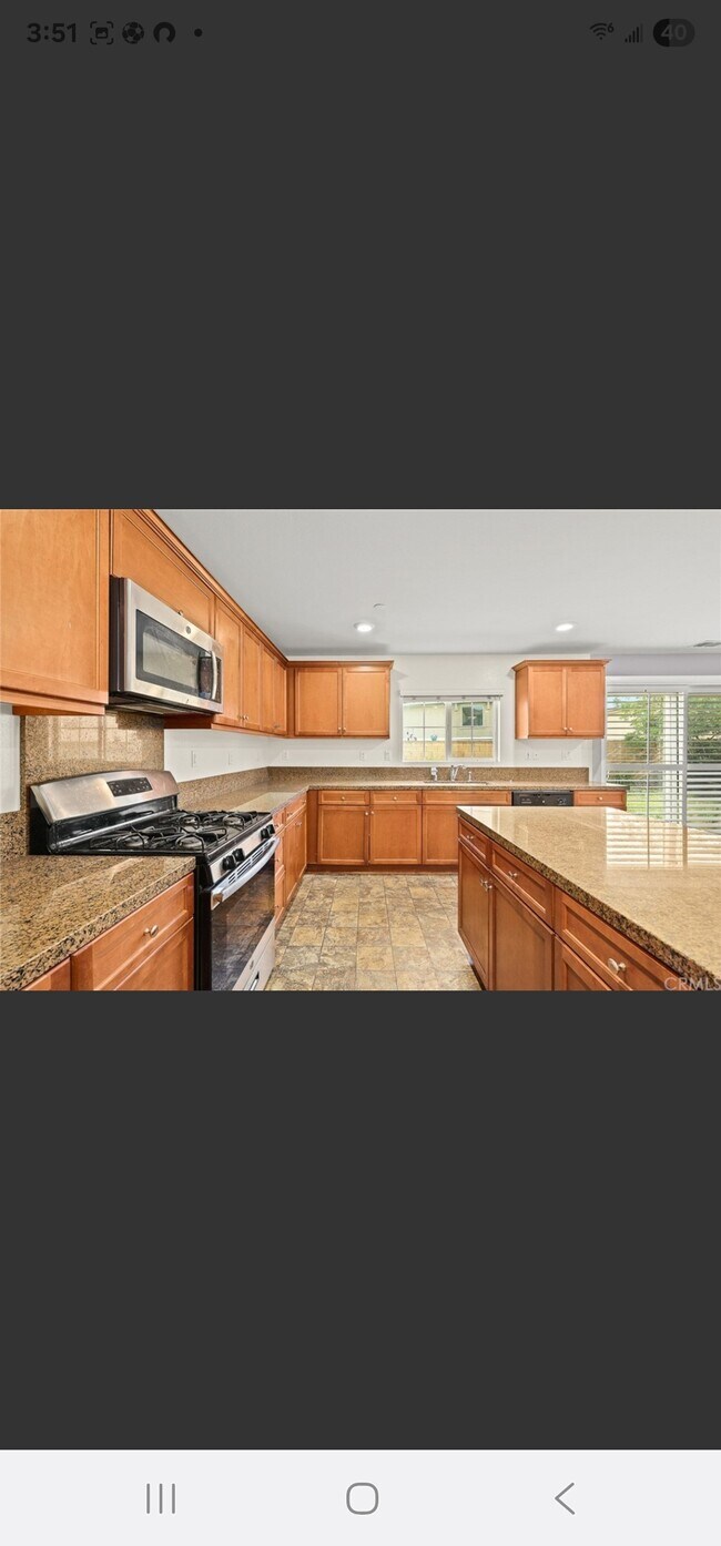Foto del edificio - 16969 Posey Pl
