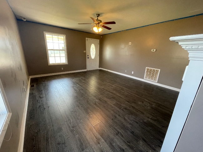 Building Photo - 126 N Cavalcade Cir