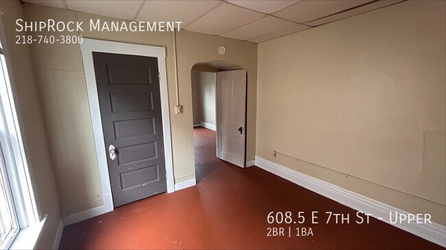 Foto del edificio - 608.5 E 7th St
