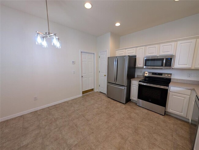 Building Photo - 10008 Tranquility Way