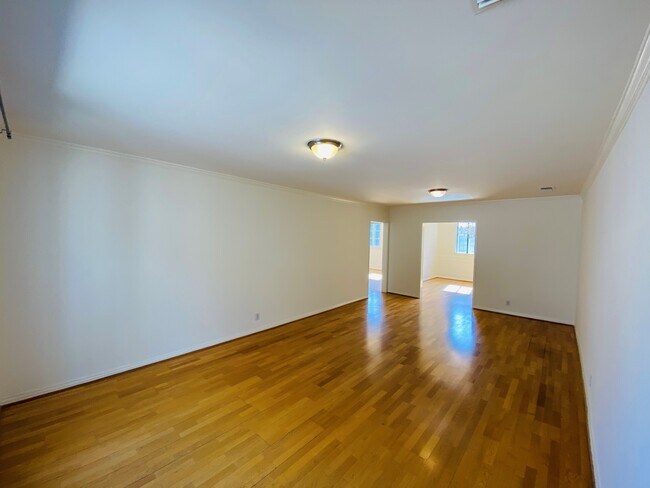 Foto del edificio - 1312 N Alta Vista Blvd