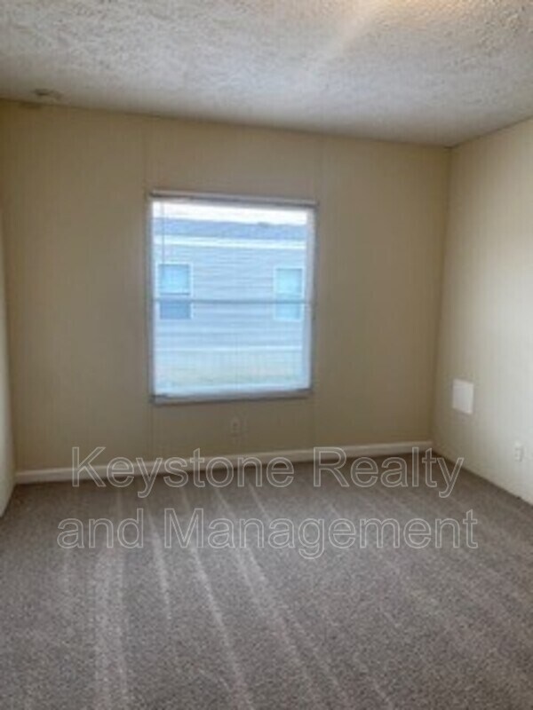 Foto del edificio - 615 Kerri Ln