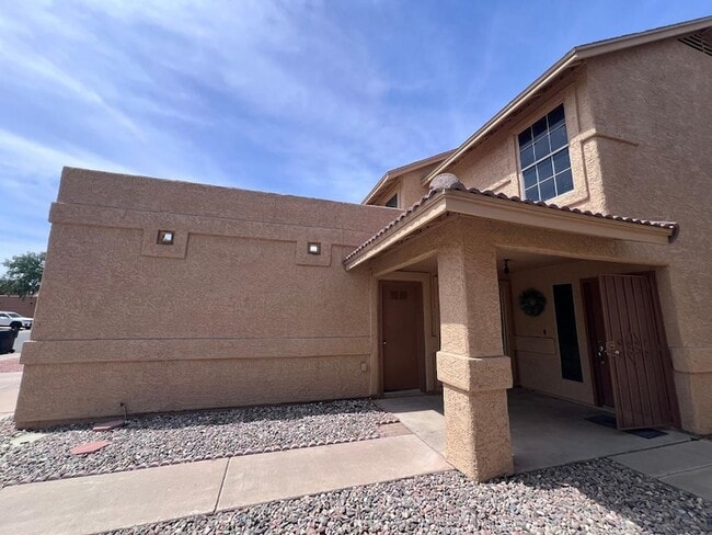 Building Photo - 3818 W Harrison St