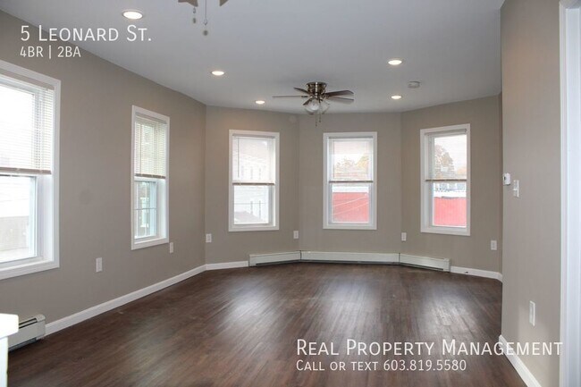 Foto del edificio - Newly Renovated Rochester 4 Bedroom Duplex...